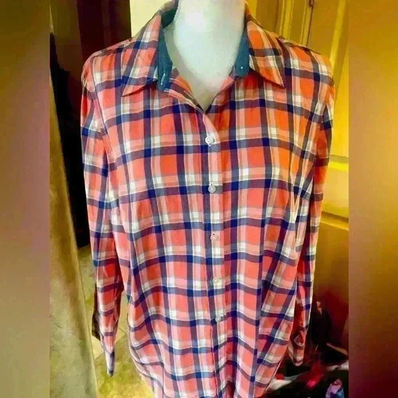 Talbots ladies blouse excellent condition. Large. 100% cotton. Long sleeve - Picture 2 of 9